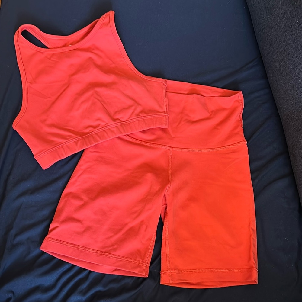 Aritzia TNA Melon Colored Active Wear Set - Top sz XS High Rise Shorts sz S
